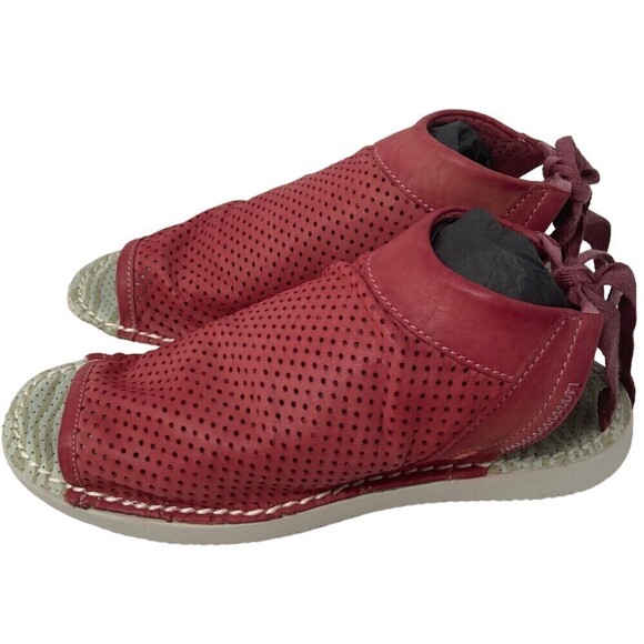NEW Softinos By FLY London Women's Size 5 Leather Tie-Back Sandals Red 36 EU NIB - Picture 2 of 12